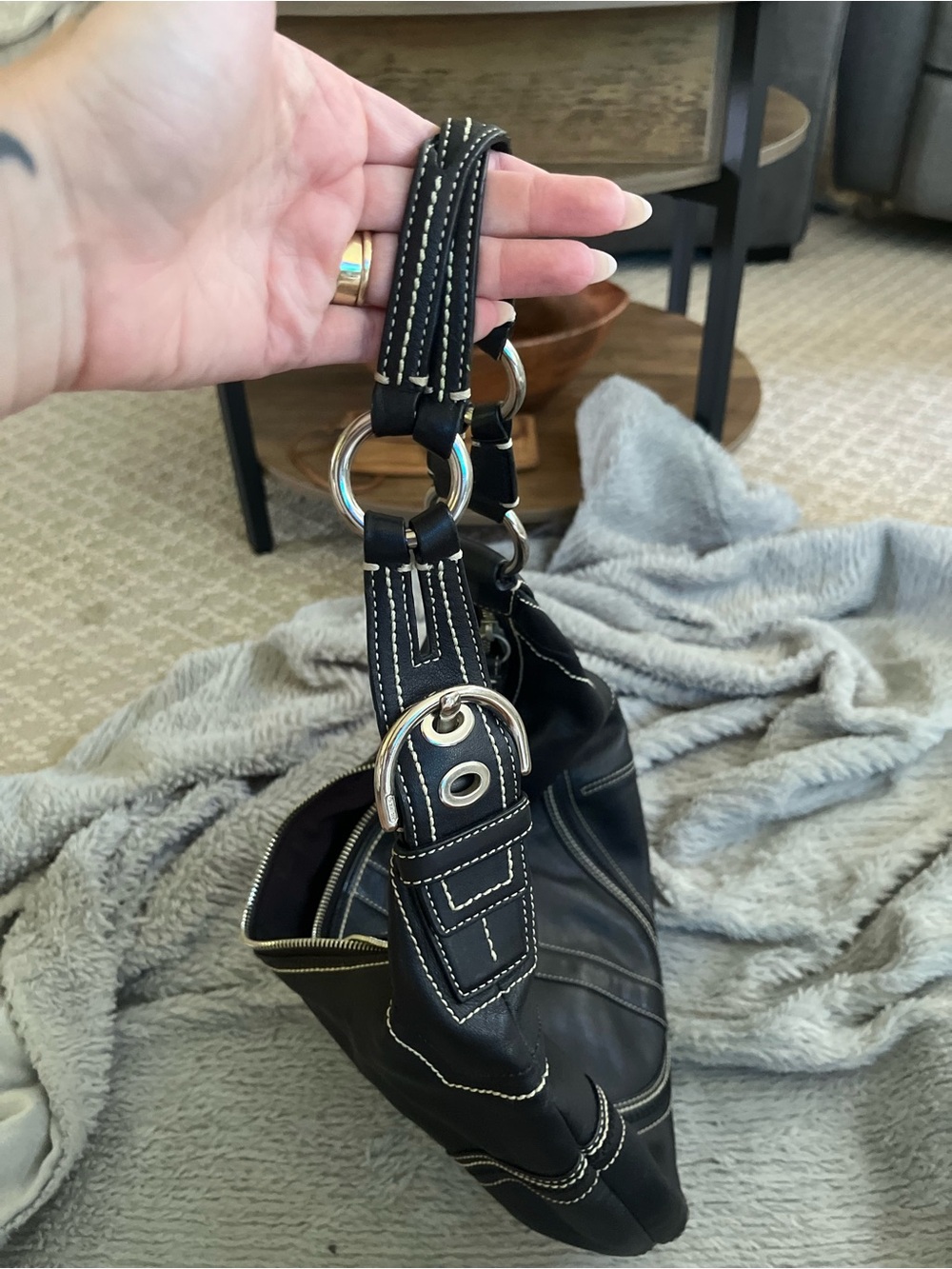Coach Black Leather Hobo Bag with Contrast Stitching - Picture 2 of 9